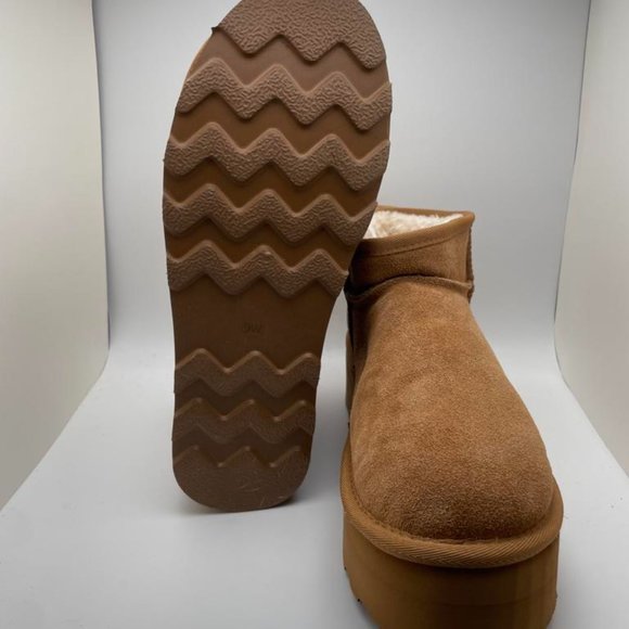 CUSHIONAIRE Women's COZY Genuine Suede pull on platform boot CHESTNUT 9W - Picture 5 of 6